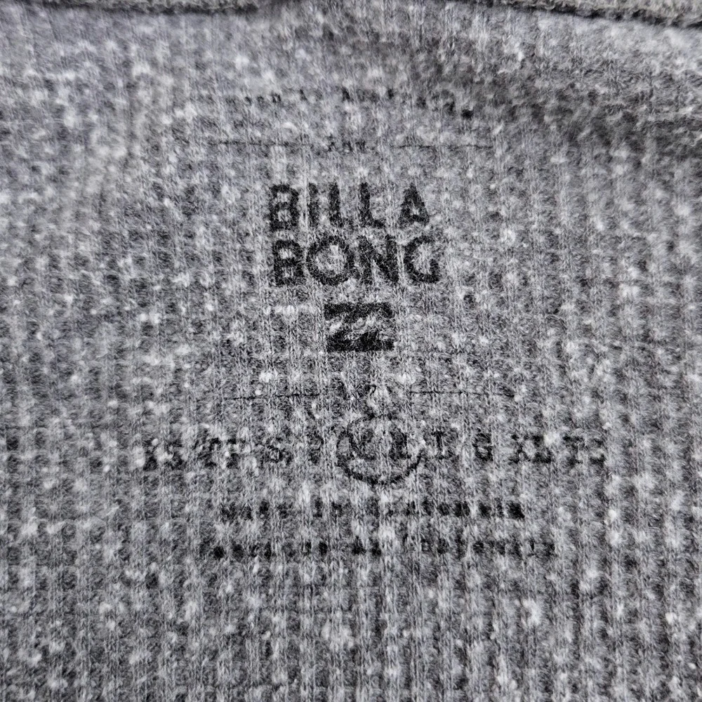 Billabong Thermal Shirt Mens Medium Grey Waffle Knit Long Sleeve 1973 Graphic‎ T